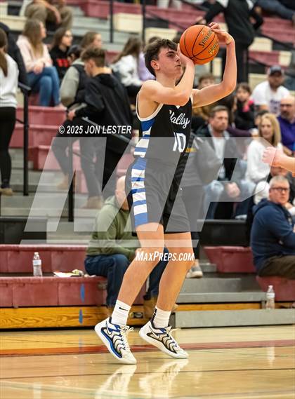 Thumbnail 1 in Hoosic Valley vs. Saratoga Central Catholic (NYSPHSAA Section 2 Class C Quarter Finals) photogallery.