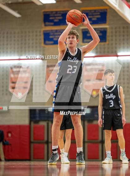 Thumbnail 1 in Hoosic Valley vs. Saratoga Central Catholic (NYSPHSAA Section 2 Class C Quarter Finals) photogallery.