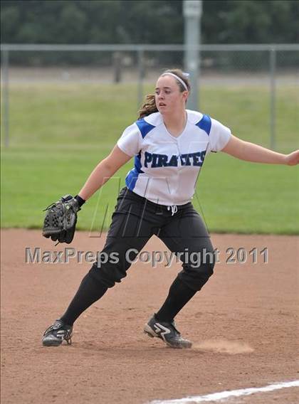 Thumbnail 2 in Wheatland vs. Casa Roble (Stephanie LeDoux Tournament) photogallery.