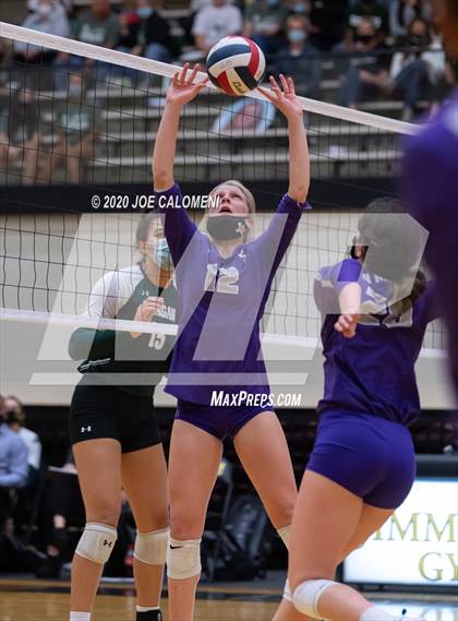 Thumbnail 3 in San Marcos vs Reagan [Ronald] (6A Region 4 Area Playoff) photogallery.