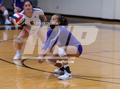 Thumbnail 3 in San Marcos vs Reagan [Ronald] (6A Region 4 Area Playoff) photogallery.