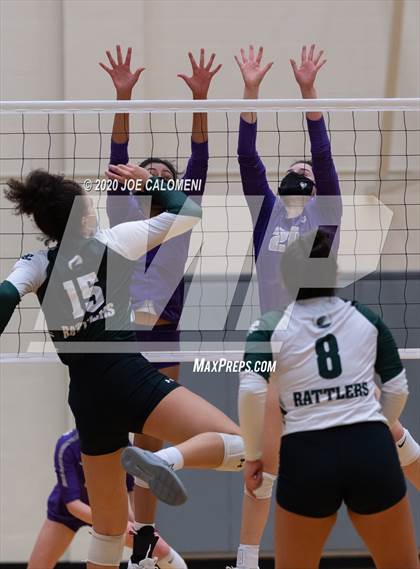 Thumbnail 1 in San Marcos vs Reagan [Ronald] (6A Region 4 Area Playoff) photogallery.