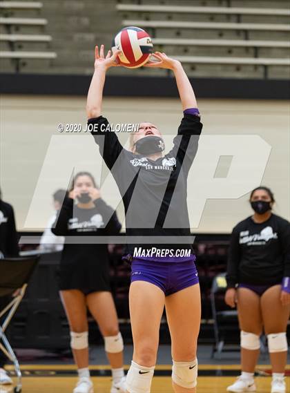 Thumbnail 1 in San Marcos vs Reagan [Ronald] (6A Region 4 Area Playoff) photogallery.
