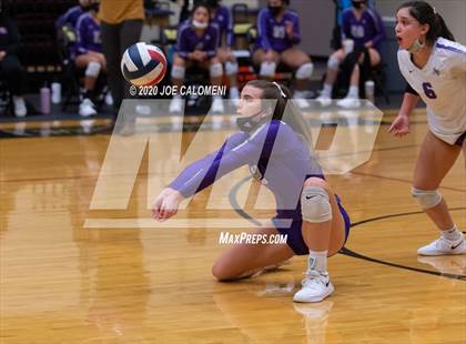 Thumbnail 3 in San Marcos vs Reagan [Ronald] (6A Region 4 Area Playoff) photogallery.