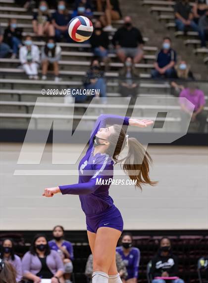 Thumbnail 1 in San Marcos vs Reagan [Ronald] (6A Region 4 Area Playoff) photogallery.