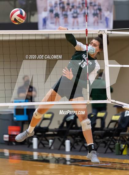 Thumbnail 1 in San Marcos vs Reagan [Ronald] (6A Region 4 Area Playoff) photogallery.