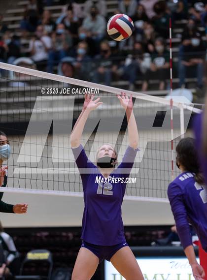 Thumbnail 3 in San Marcos vs Reagan [Ronald] (6A Region 4 Area Playoff) photogallery.