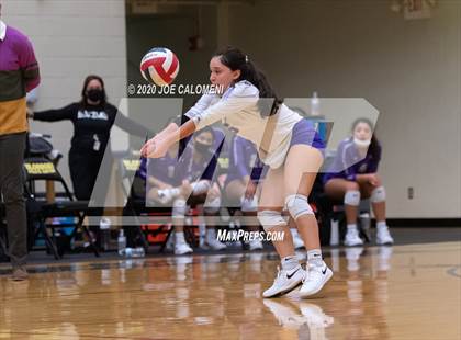 Thumbnail 2 in San Marcos vs Reagan [Ronald] (6A Region 4 Area Playoff) photogallery.