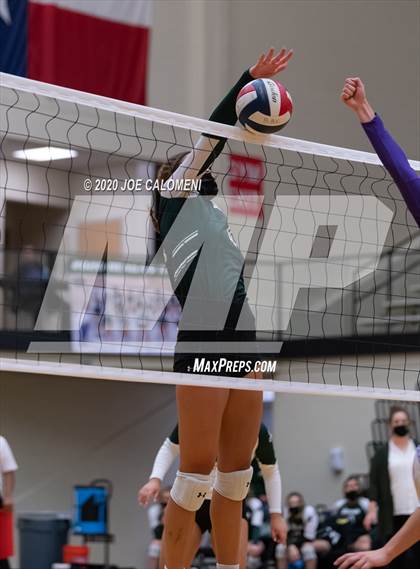 Thumbnail 1 in San Marcos vs Reagan [Ronald] (6A Region 4 Area Playoff) photogallery.
