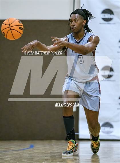 Thumbnail 2 in Village Christian Academy vs. Living Water Christian (Isaac Levy Veterans Day Tournament) photogallery.