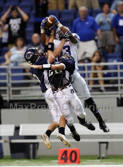 Thumbnail 2 in Midlothian vs. Boerne-Champion (Texas Football Classic) photogallery.