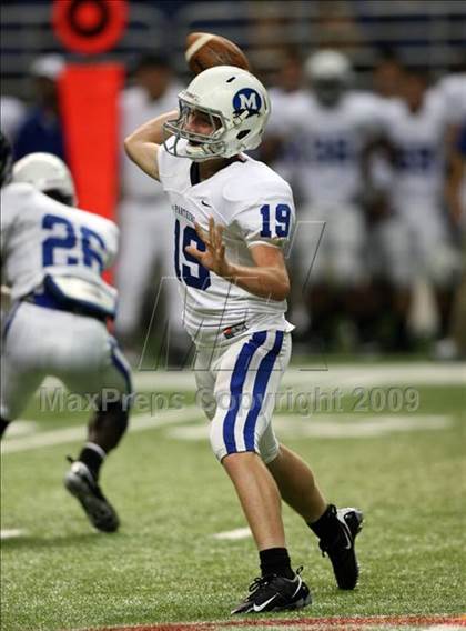 Thumbnail 1 in Midlothian vs. Boerne-Champion (Texas Football Classic) photogallery.