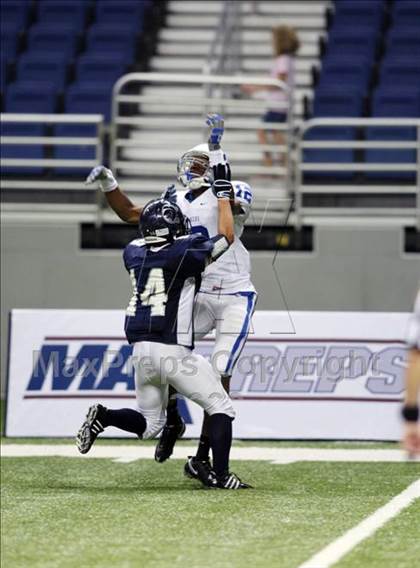 Thumbnail 3 in Midlothian vs. Boerne-Champion (Texas Football Classic) photogallery.