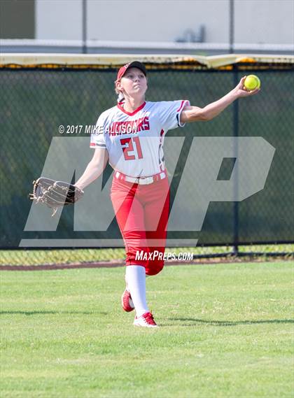 Thumbnail 3 in Lakeview-Fort Oglethorpe vs St Pius X Catholic photogallery.
