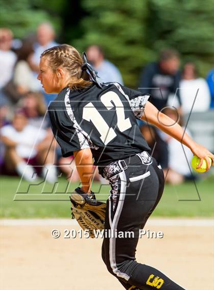 Thumbnail 1 in Clarkstown South vs. Kingston (NYSPHSAA Class AA Regional Semifinal) photogallery.
