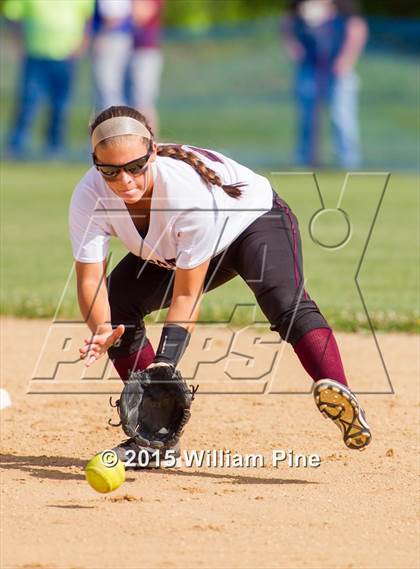 Thumbnail 2 in Clarkstown South vs. Kingston (NYSPHSAA Class AA Regional Semifinal) photogallery.
