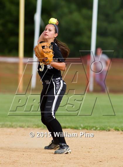 Thumbnail 2 in Clarkstown South vs. Kingston (NYSPHSAA Class AA Regional Semifinal) photogallery.