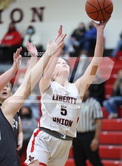 Thumbnail 3 in Logan Elm vs Liberty Union photogallery.