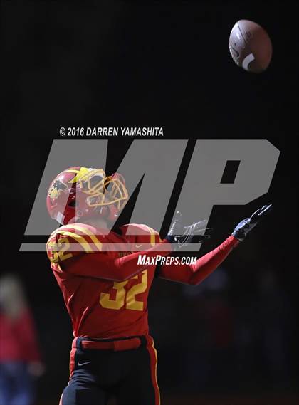 Thumbnail 2 in Sutter @ Oakdale (CIF NorCal Regional Division 3-A Final) photogallery.
