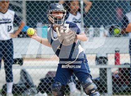 Thumbnail 2 in Alverno Heights Academy vs Flintridge Prep photogallery.