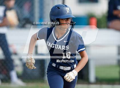 Thumbnail 3 in Alverno Heights Academy vs Flintridge Prep photogallery.