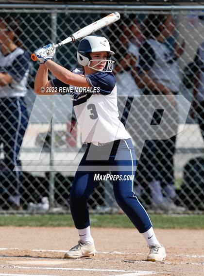 Thumbnail 2 in Alverno Heights Academy vs Flintridge Prep photogallery.