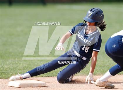 Thumbnail 2 in Alverno Heights Academy vs Flintridge Prep photogallery.