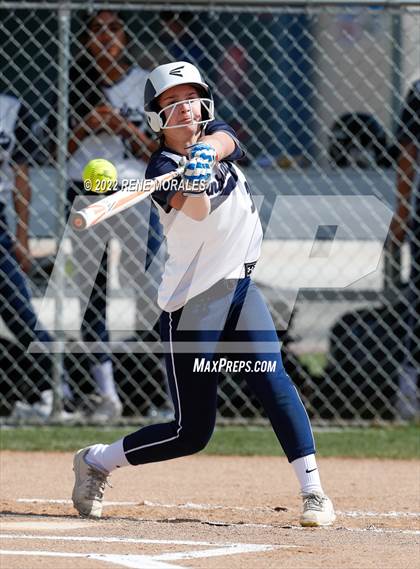 Thumbnail 1 in Alverno Heights Academy vs Flintridge Prep photogallery.