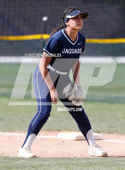 Thumbnail 3 in Alverno Heights Academy vs Flintridge Prep photogallery.