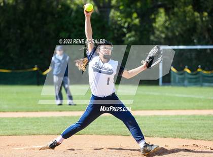 Thumbnail 1 in Alverno Heights Academy vs Flintridge Prep photogallery.