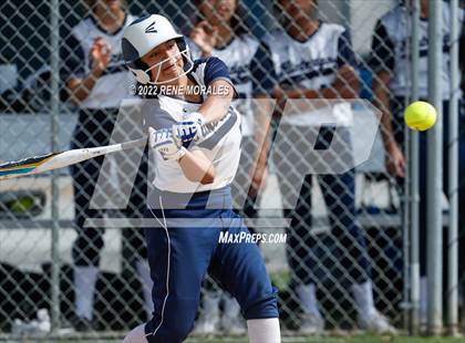 Thumbnail 2 in Alverno Heights Academy vs Flintridge Prep photogallery.