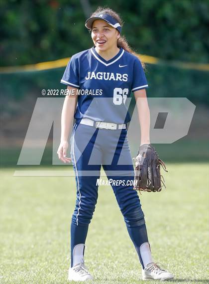 Thumbnail 1 in Alverno Heights Academy vs Flintridge Prep photogallery.