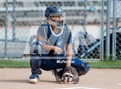 Thumbnail 1 in Alverno Heights Academy vs Flintridge Prep photogallery.