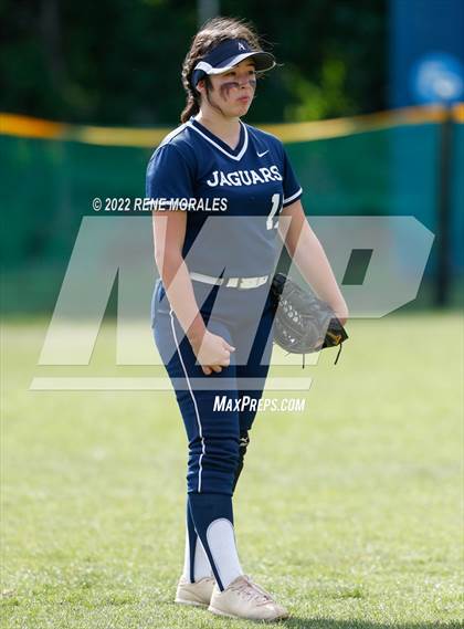 Thumbnail 2 in Alverno Heights Academy vs Flintridge Prep photogallery.
