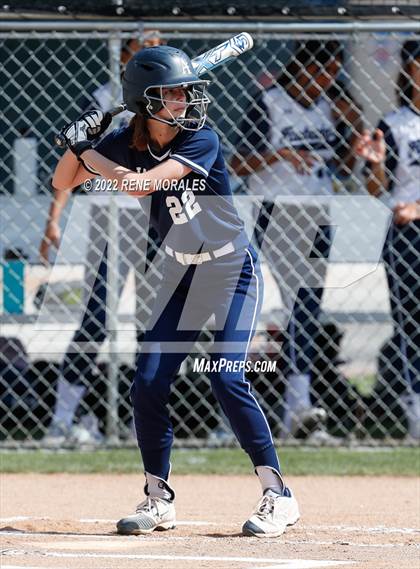 Thumbnail 1 in Alverno Heights Academy vs Flintridge Prep photogallery.