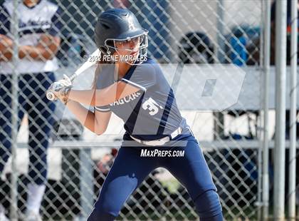 Thumbnail 2 in Alverno Heights Academy vs Flintridge Prep photogallery.