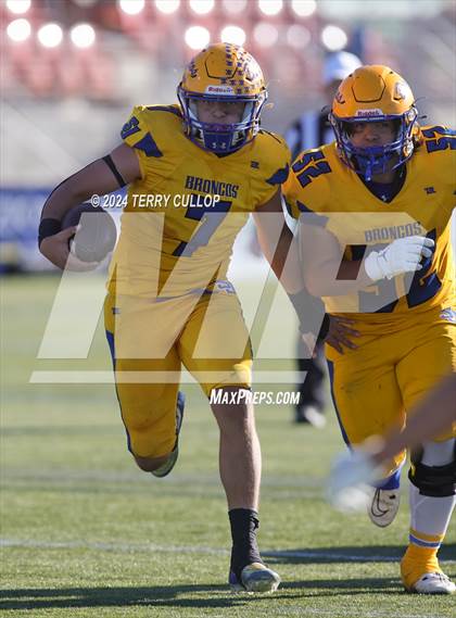 Thumbnail 1 in San Juan vs. Delta (UHSAA 2A Semifinal) photogallery.