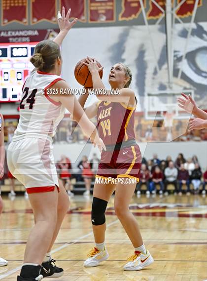Thumbnail 1 in Wapahani vs. Alexandria-Monroe (IHSAA 2A Section 40 Championship)  photogallery.