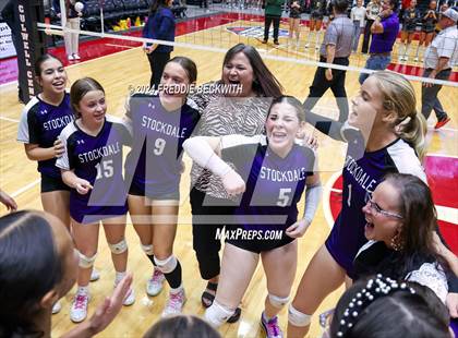 Thumbnail 1 in Boyd vs. Stockdale (UIL 3A Volleyball Division II Final) photogallery.
