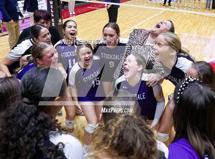 Thumbnail 3 in Boyd vs. Stockdale (UIL 3A Volleyball Division II Final) photogallery.