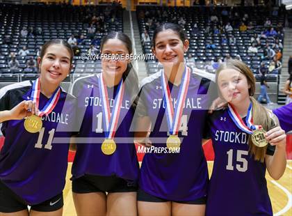 Thumbnail 1 in Boyd vs. Stockdale (UIL 3A Volleyball Division II Final) photogallery.