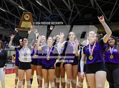 Thumbnail 2 in Boyd vs. Stockdale (UIL 3A Volleyball Division II Final) photogallery.