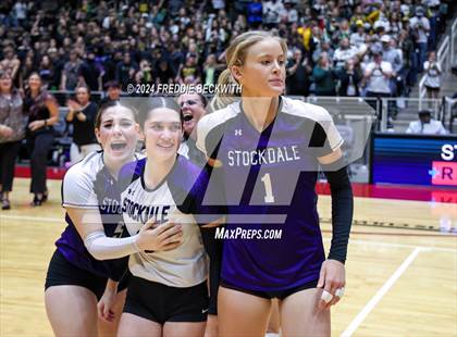 Thumbnail 3 in Boyd vs. Stockdale (UIL 3A Volleyball Division II Final) photogallery.