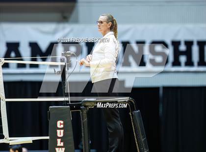 Thumbnail 1 in Boyd vs. Stockdale (UIL 3A Volleyball Division II Final) photogallery.