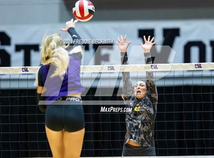 Thumbnail 3 in Boyd vs. Stockdale (UIL 3A Volleyball Division II Final) photogallery.