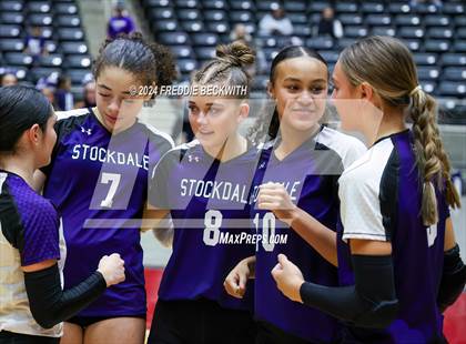Thumbnail 2 in Boyd vs. Stockdale (UIL 3A Volleyball Division II Final) photogallery.