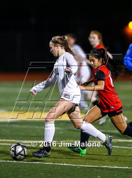 Thumbnail 2 in San Ramon Valley vs. Monte Vista (CIF NCS D1 Semifinals) photogallery.