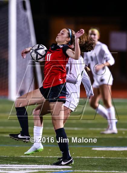 Thumbnail 3 in San Ramon Valley vs. Monte Vista (CIF NCS D1 Semifinals) photogallery.
