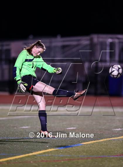 Thumbnail 2 in San Ramon Valley vs. Monte Vista (CIF NCS D1 Semifinals) photogallery.