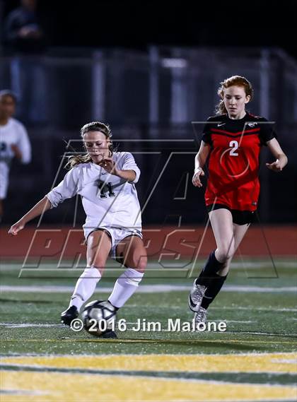 Thumbnail 1 in San Ramon Valley vs. Monte Vista (CIF NCS D1 Semifinals) photogallery.